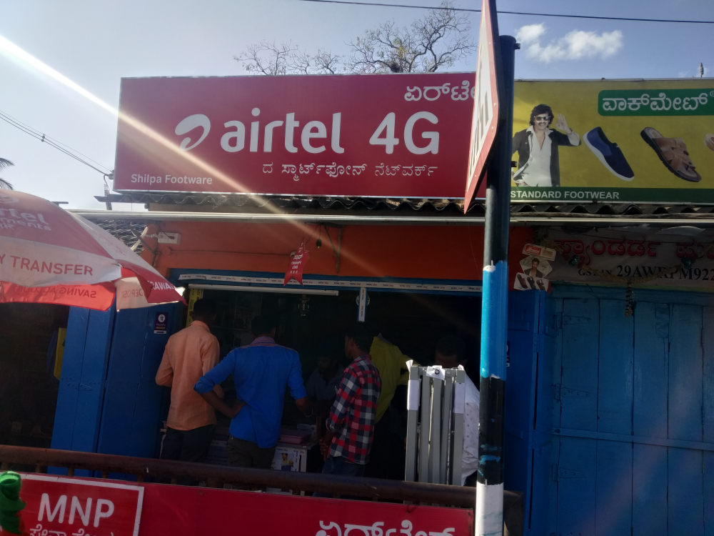 Om Ganesh Srores And General Center