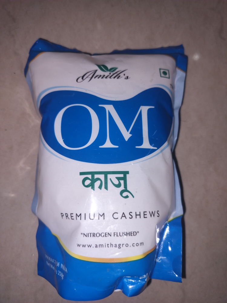 Amith's OM Premium Cashew Pouch - Whole, 250g