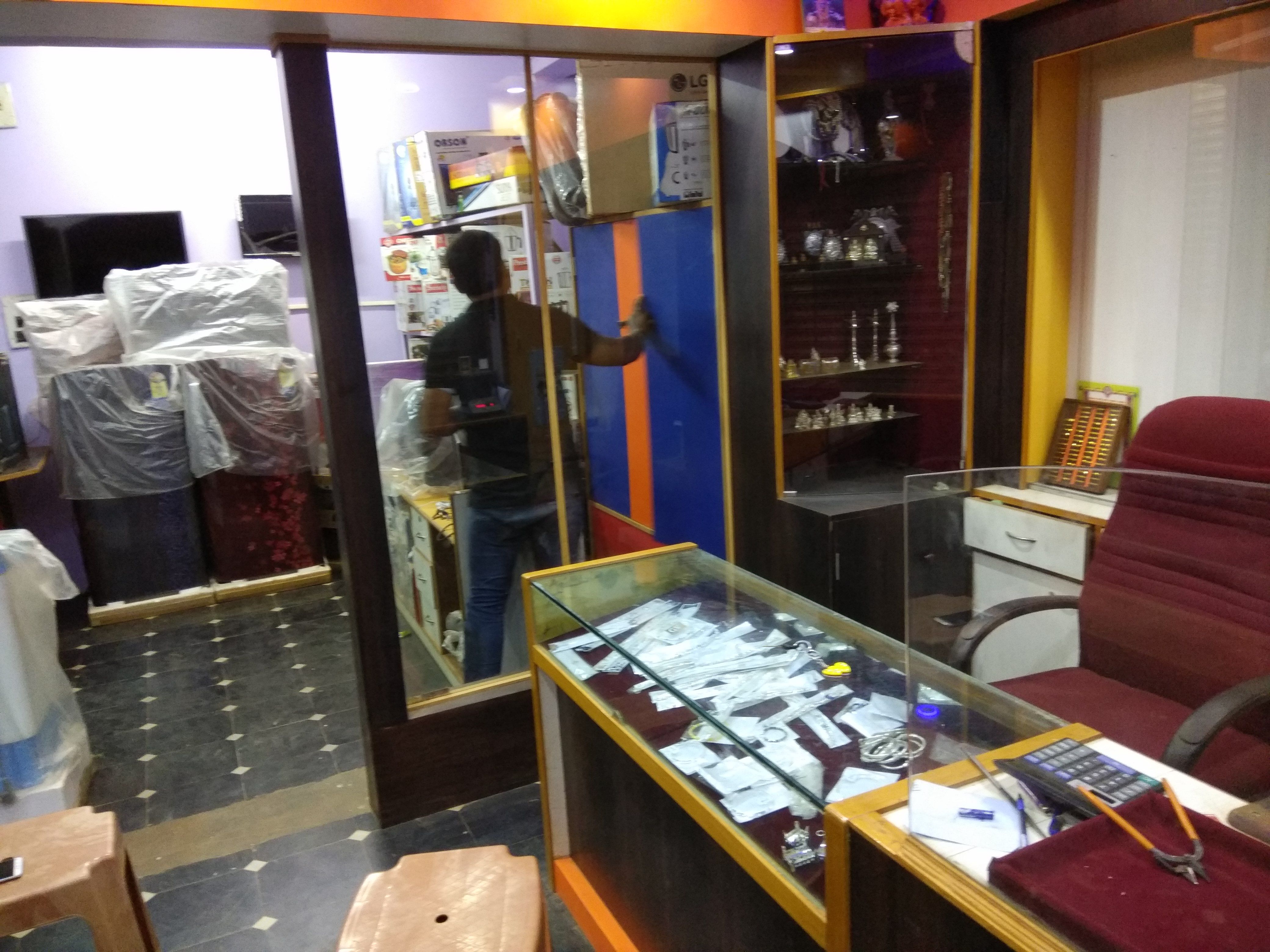 RAYESWARA KAMAKASHI GENTOFTE PARLOR