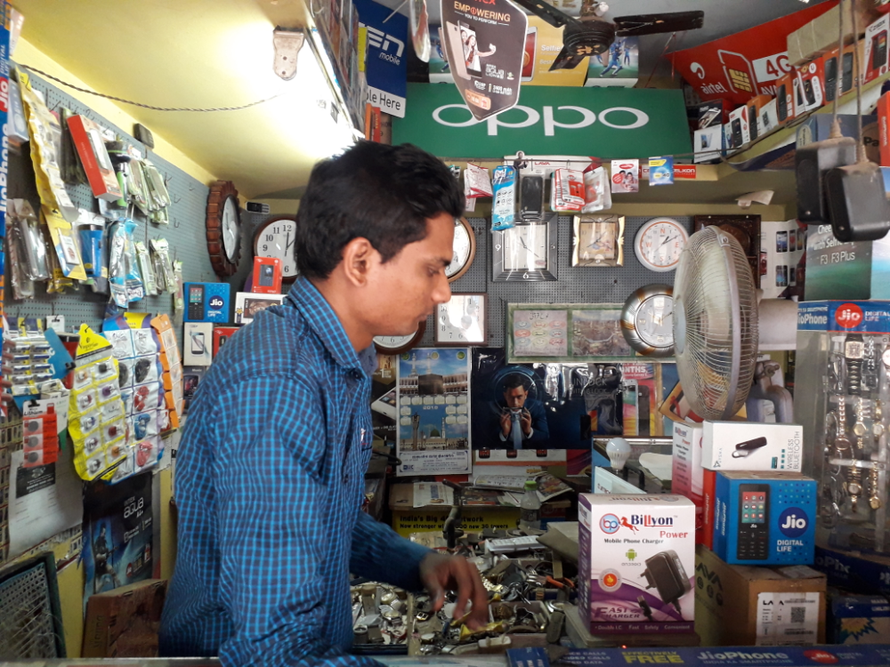 Tabassum Mobile & Watch Services