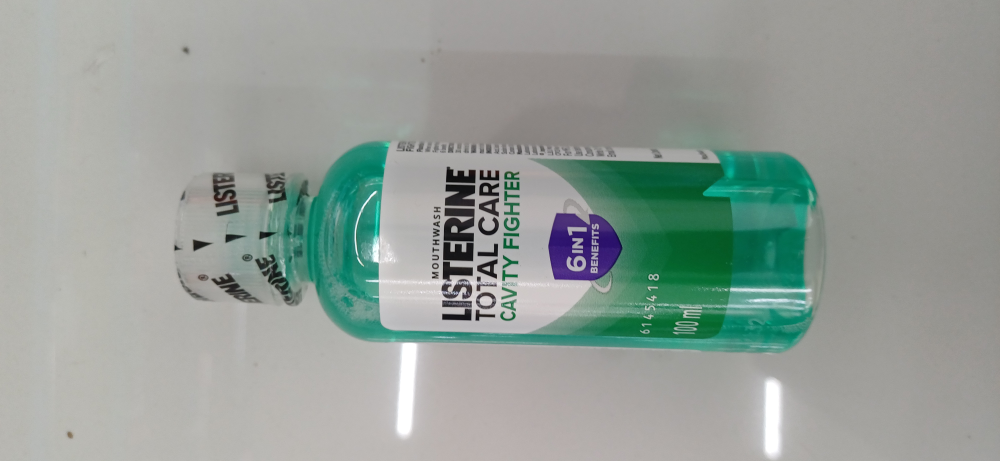 Listerine Mouthwash - Cavity Fighter, 100ml