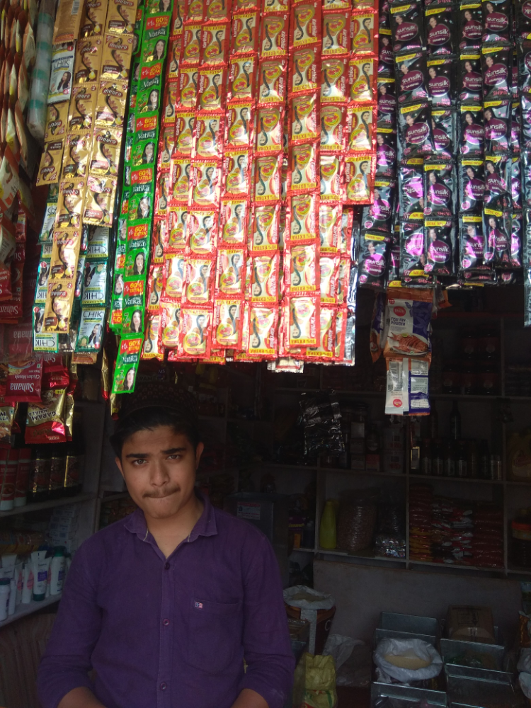 Hulagur kirani stores