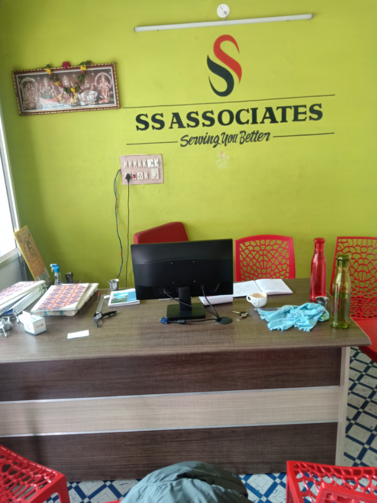 SS ASSOCIATE